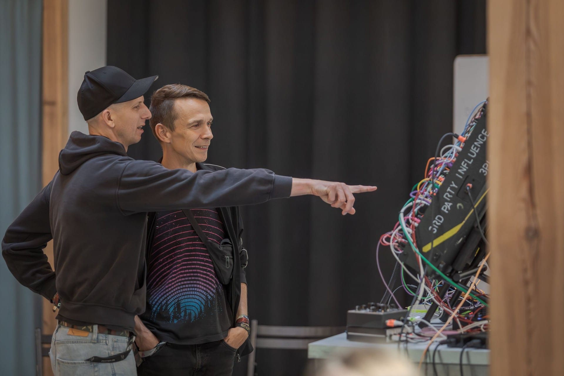 Modular synth workshop at Dorfakademie, Hof Prädikow, Prötzel, Brandenburg, Sept 2025