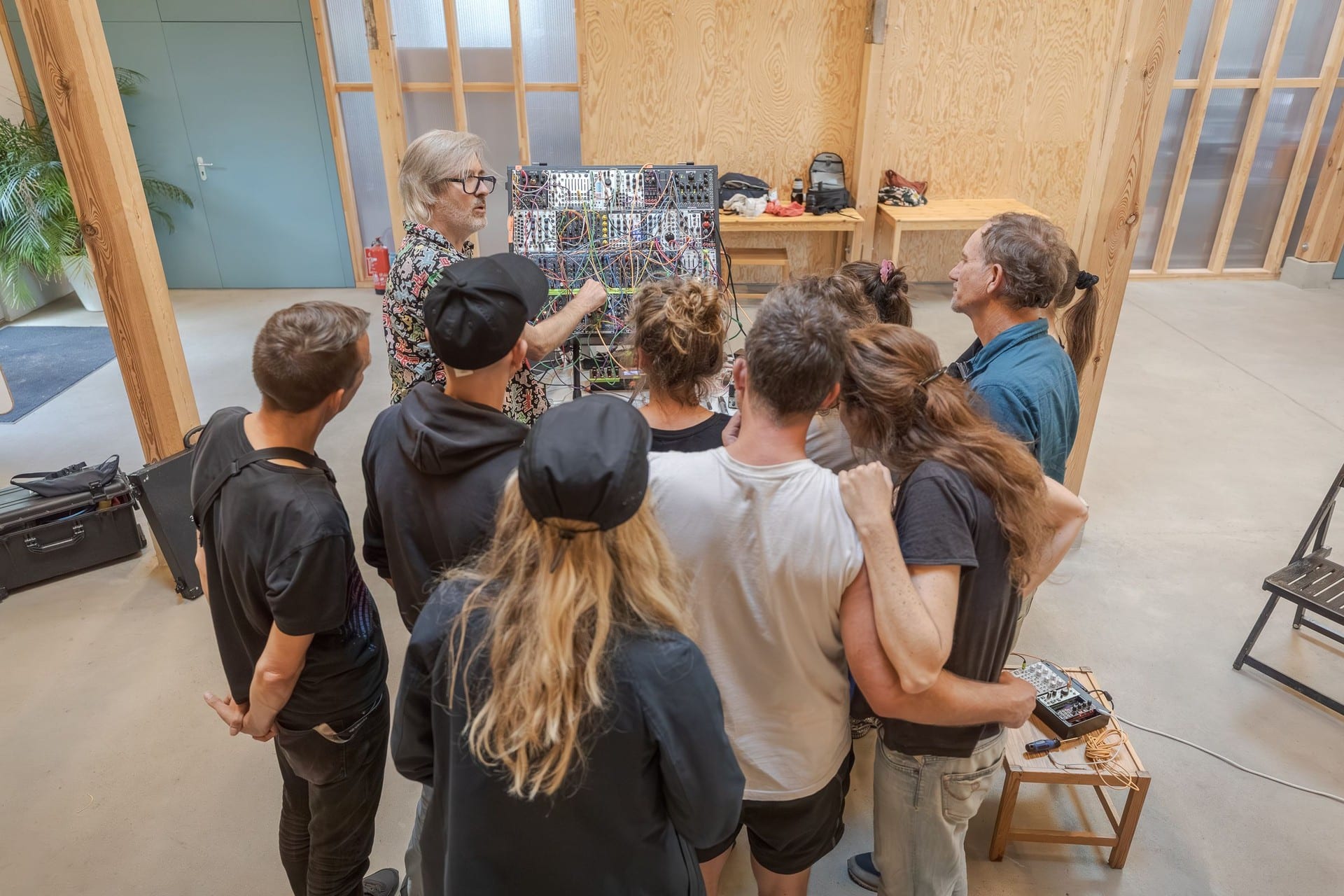 Modular synth workshop at Dorfakademie, Hof Prädikow, Prötzel, Brandenburg, Sept 2025